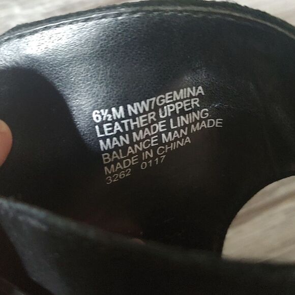 Nine West Gemina black  leather block heel strapped sandals Sz 6.5 - Picture 7 of 12